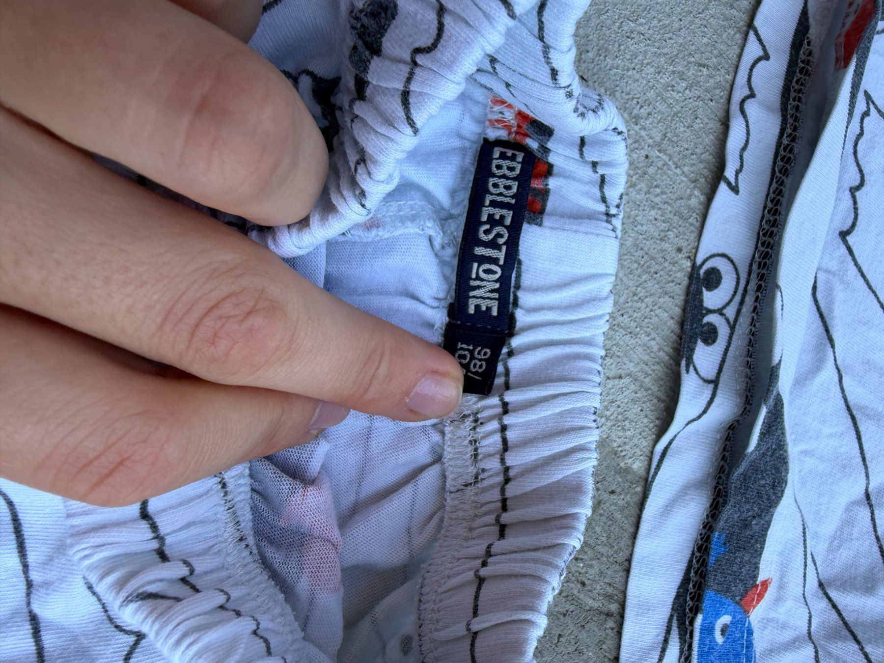 Pigiama & Simili: Kinder Pyjama PEBBLESTONE Grösse 104 – Usato da Riehen venduto da ann_76jw 7