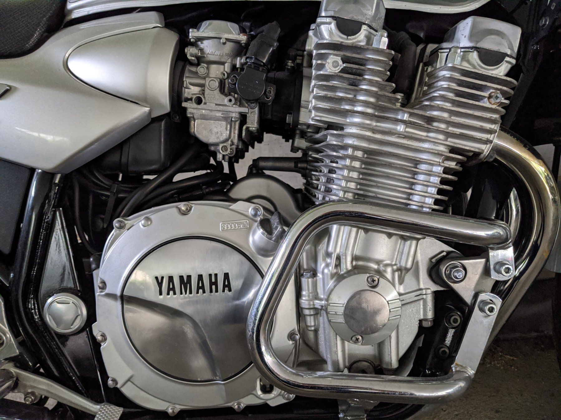 Yamaha Touring: Motorrad Yamaha XJR 1300 – D'occasion à Kastanienbaum par kr.arch 5