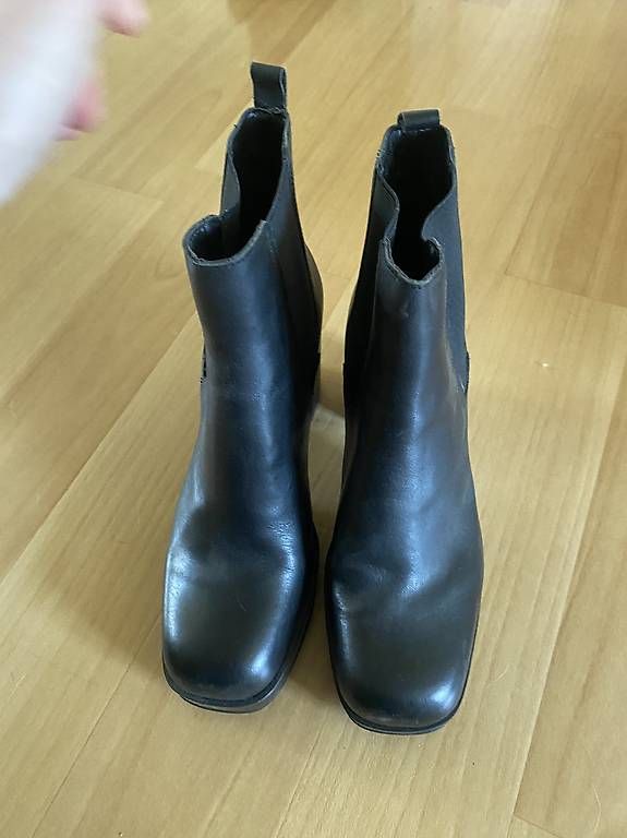 Mango Damenschuhe: Stiefeletten Leder Stiefel plateau schwarz – Gebraucht aus Bern von n-dine 3