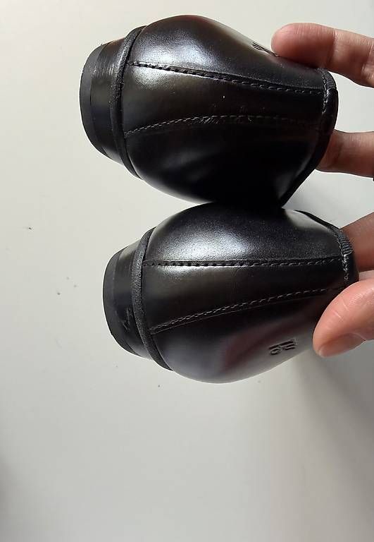 Scarpe da donna: Schwarze Leder-Ballerinas in 40 – Usato da Zumikon venduto da Fahrgaestin 1