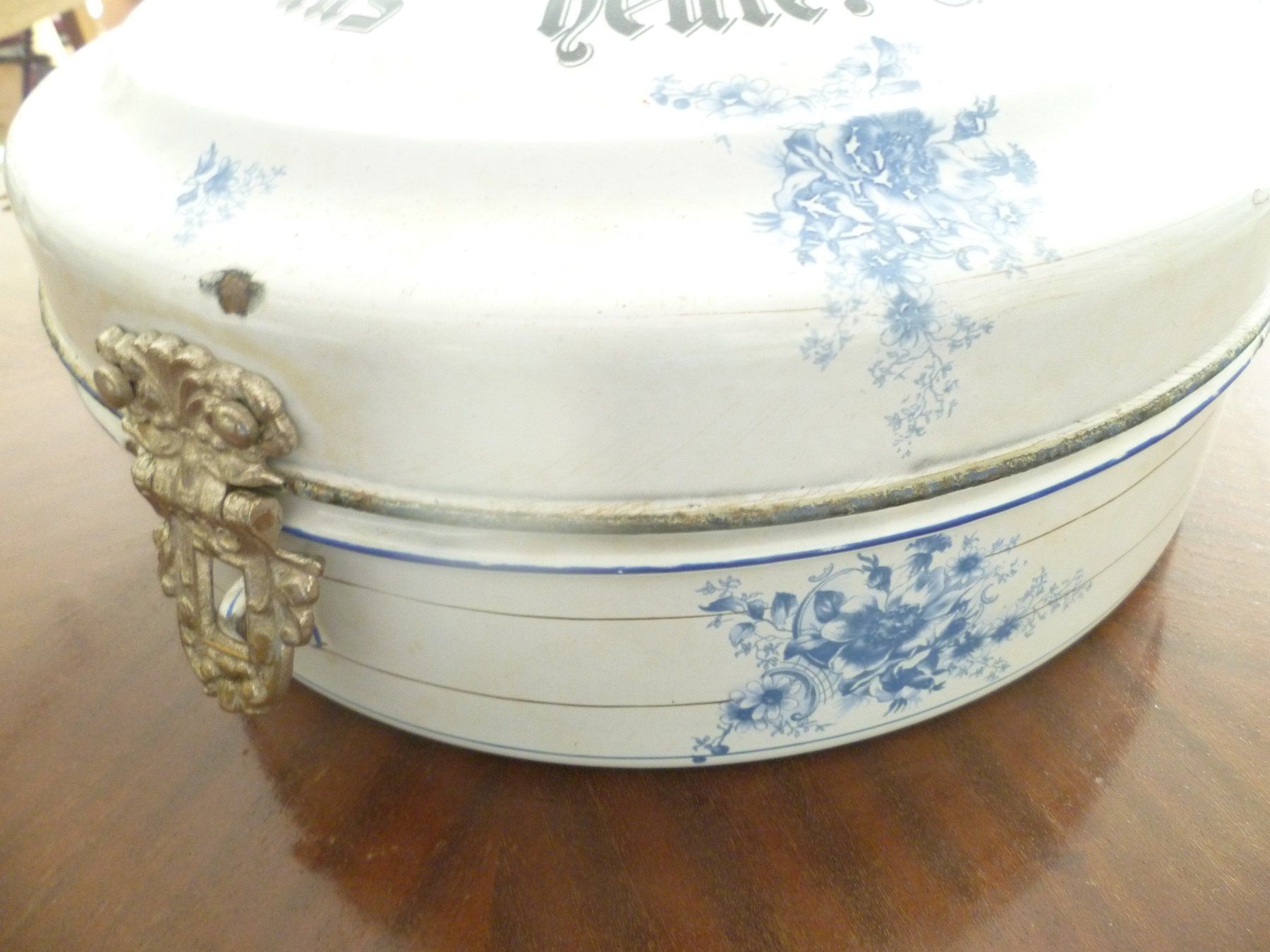 Contenitori & Simili: Antike Emaille-Brot-Dose 1880 – Usato da Bischofszell venduto da Joachim-115 3