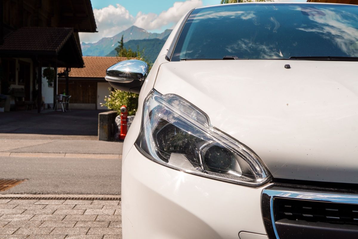 Peugeot Automobili: PEUGEOT 208 1.2i STT – Usato da Meiringen venduto da Josua.f 5