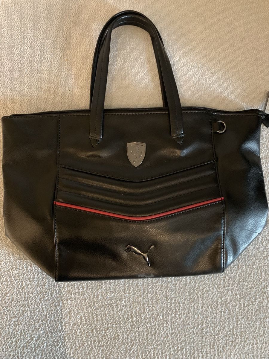 Puma Sacs femmes: Ferrari Handtasche von Puma – D'occasion à Niederteufen par Marc_sg 1