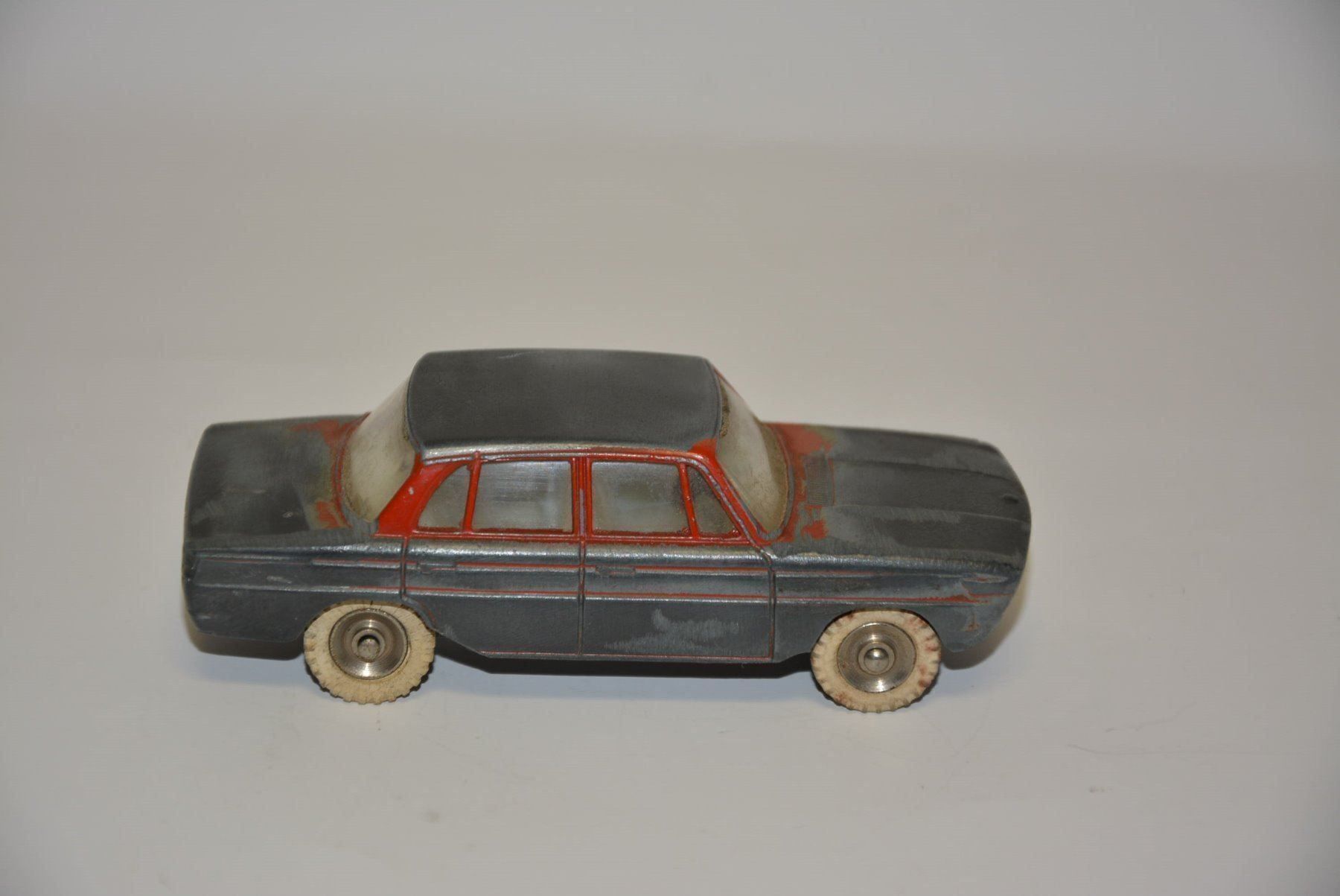 BMW Modellini d'auto: BMW 1500 , Dinky Toys , 1:43 – Usato da Goldach venduto da Feivel9 4