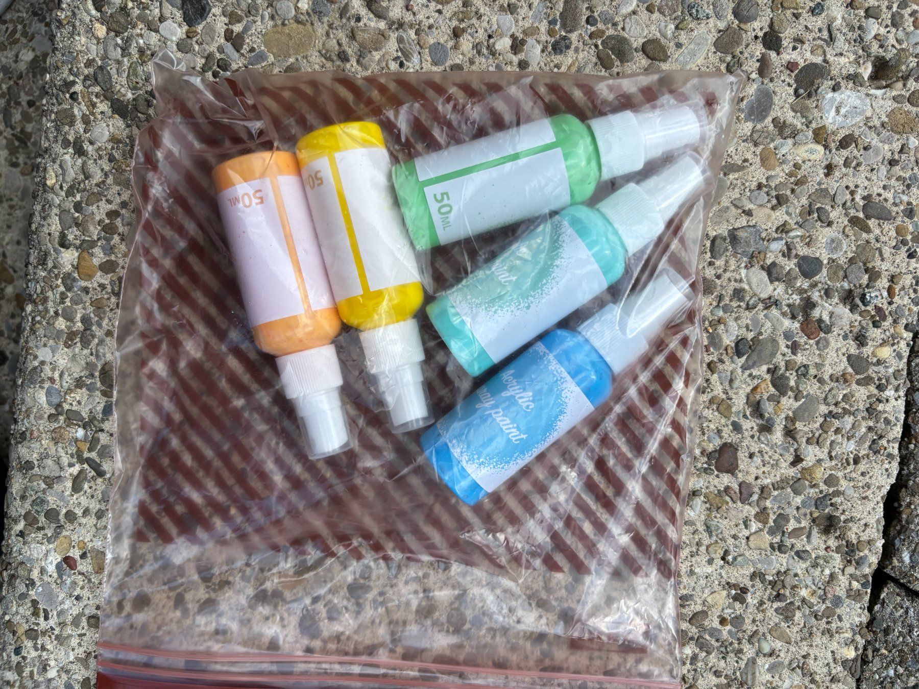 Farben: Set 5x Acrylic Spray Paint 50ml neu – Gebraucht aus Olten von Sonjason