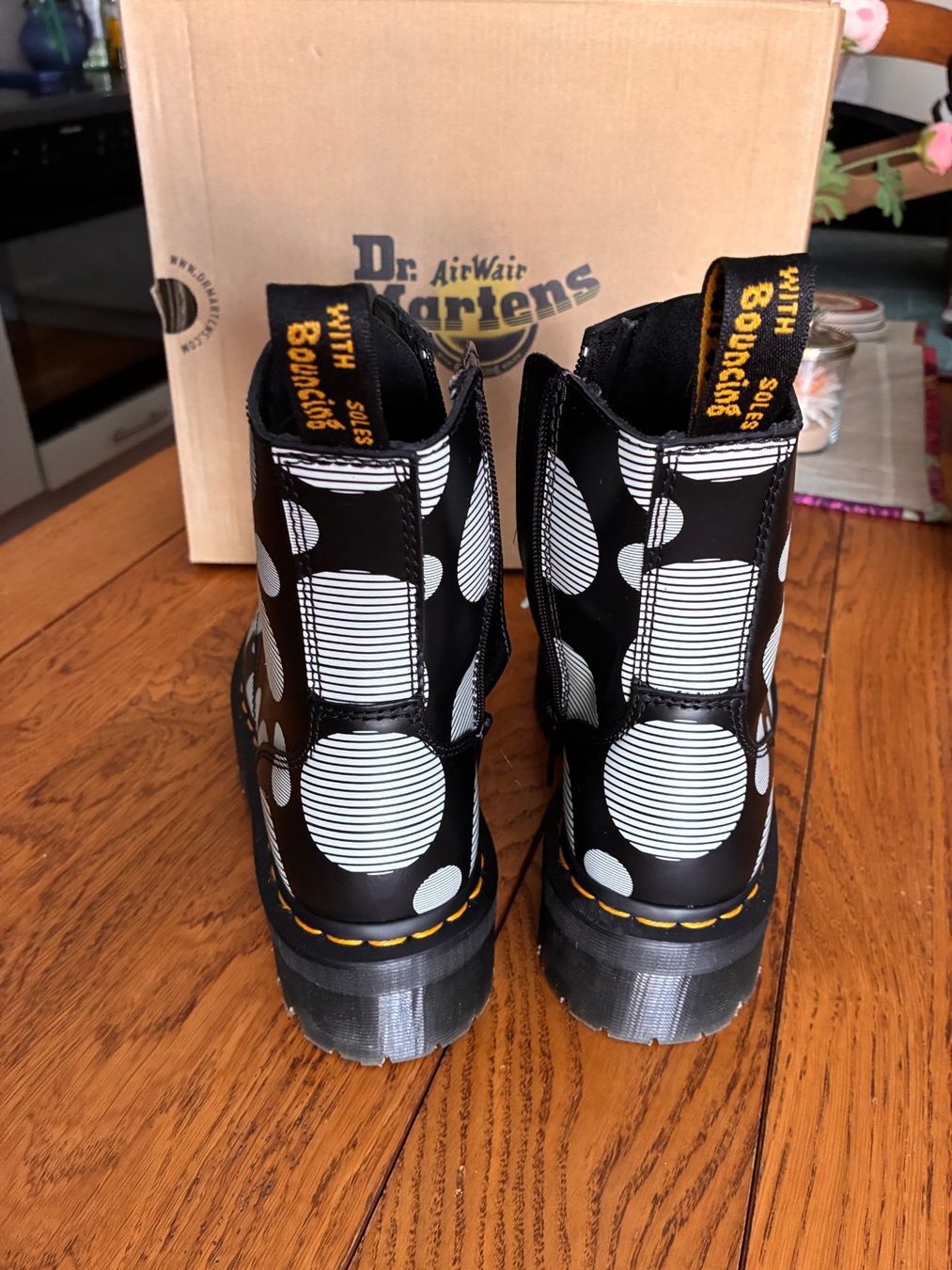 Dr. Martens Scarpe da donna: Chaussures Dr Martens Jadon Black+White Taille 38 – Usato da Vevey venduto da zecollector 2