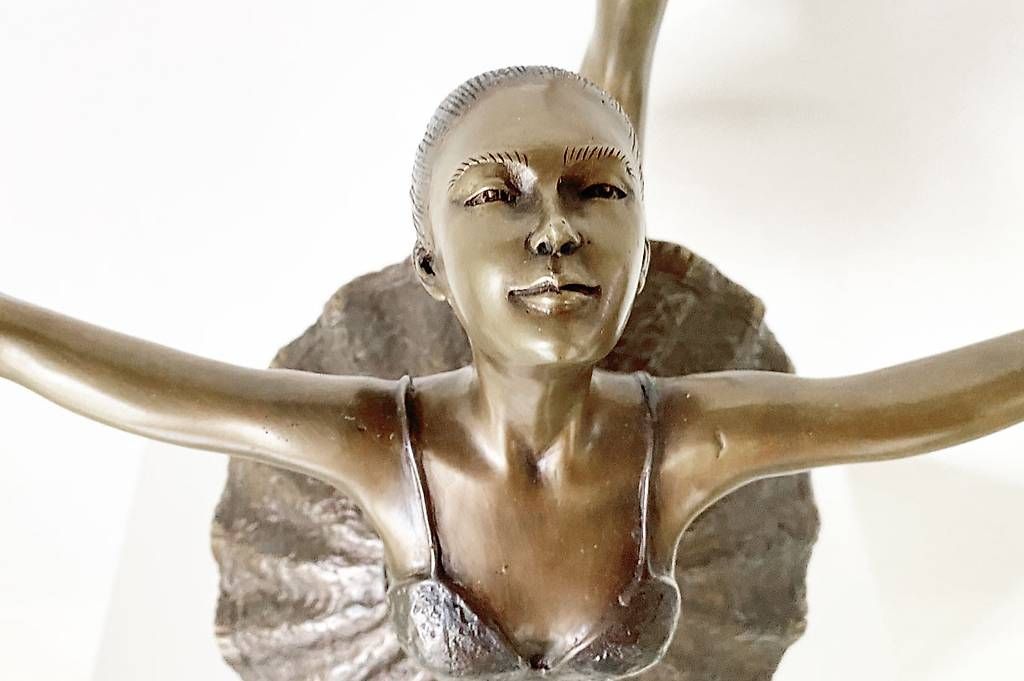 Sculture & Statue: Bronzefigur, stehende Ballerina – Nuovo (secondo la descrizione) da Ballwil venduto da ClassicGallery 4