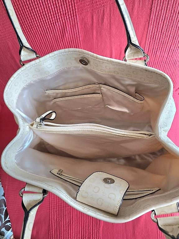 Guess Taschen für Damen: Guess Handtasche Large ungetragen – Gebraucht aus Dietikon von natigi 2