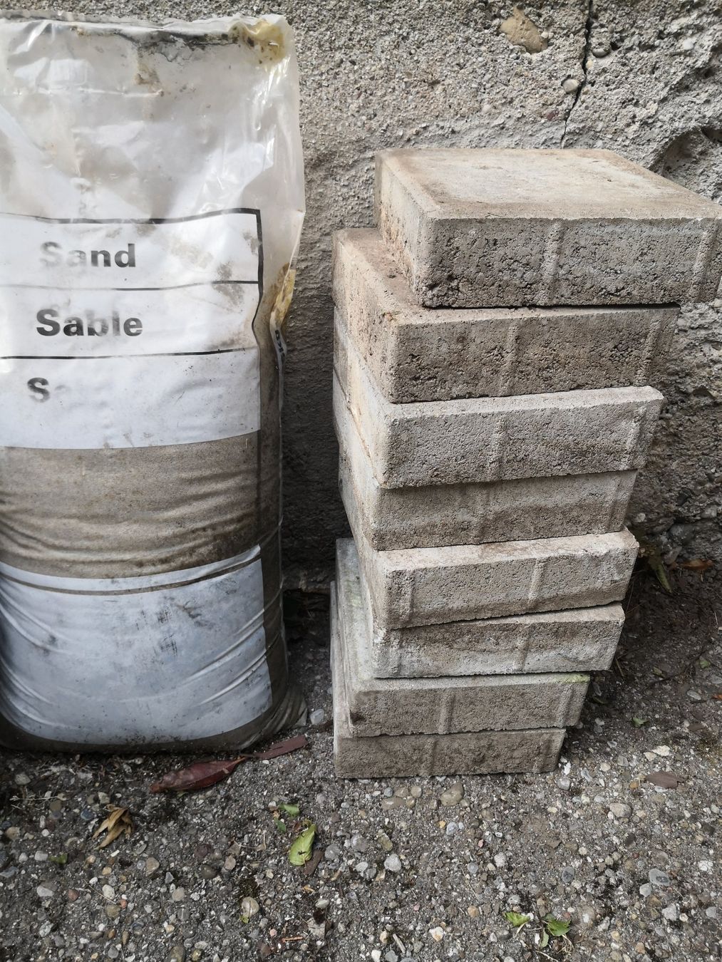Pierres & tuiles: 8x Pflastersteine 20x20x6 cm – D'occasion à Otelfingen par 1476.