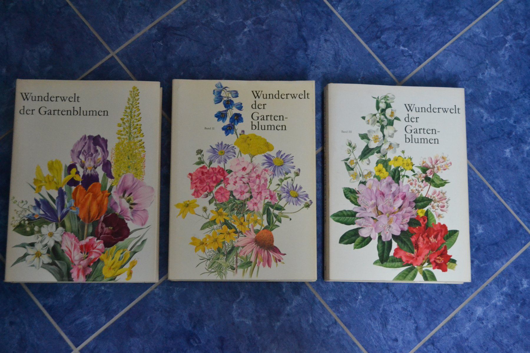 Bücher: Wunderwelt der Gartenblumen 3 Bände – Gebraucht aus Beinwil am See von kajak55