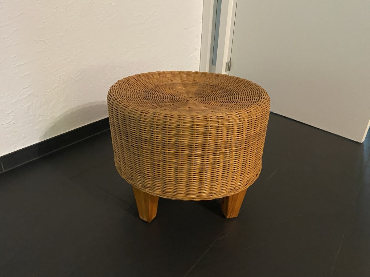 Sgabelli: Runder Hocker aus Rattan – Usato da Aesch BL venduto da YanisMeier 1