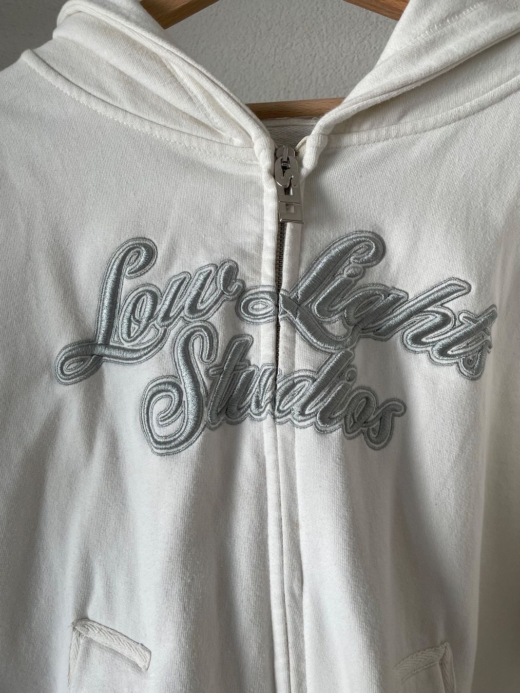Pullover & Sweatshirts: Low lights Studios Zip Hoodie – Neu (gemäss Beschreibung) aus Lengnau AG von AJ2001 1