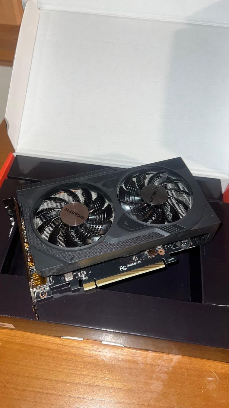 Gigabyte Grafikkarten: Gigabyte GeForce RTX 4060 WINDFORCE OC 8G – Neu (gemäss Beschreibung) aus Müllheim von Leomarti 6
