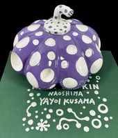 Yayoi Kusama (1929) Pumpkin Skulptur „Naoshima“
