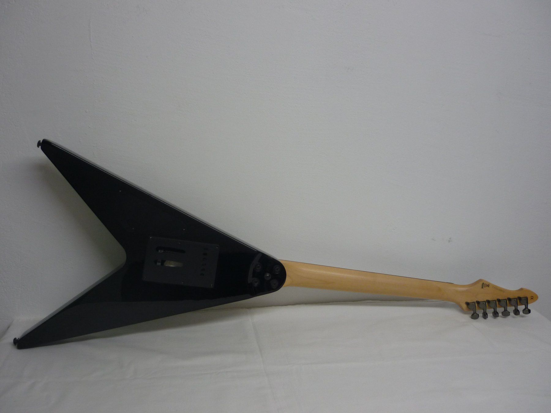 Strumenti musicali: E-Gitarre ARIA XX Series Flying V – Usato da Maienfeld venduto da John13 4