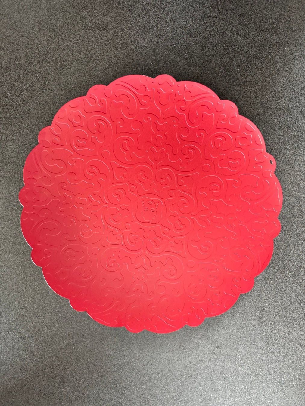 Alessi Servierplatten: Alessi "Dressed Red Tablett" Marcel Wanders 2011 – Gebraucht aus Fribourg von tschjoly 1
