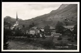 AK Flühli /Luzern, Ortsansicht mit Kirche und Fluss