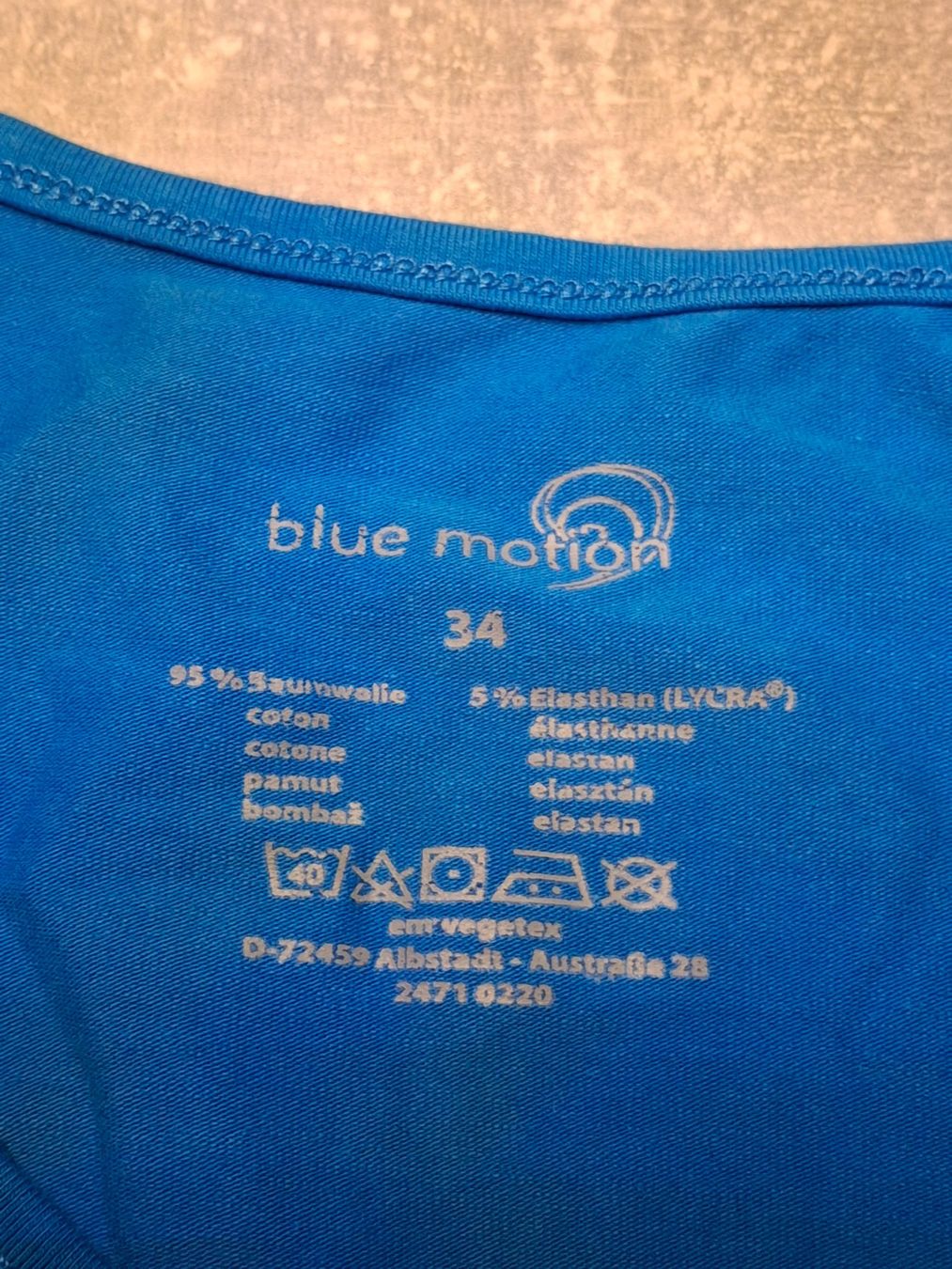 Kleider: Robe près du corps taille 34 95% coton marque Blue Motion – Gebraucht aus Villiers von san_jn5w 1