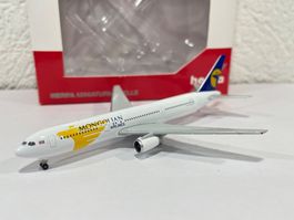 Herpa Wings 523905 Mongolian Airlines Boeing 767-300 / 1:500