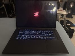 Asus X16 RTX 3070TI Ryzen 9 6900HS 16GB Ram 1TB SSD MiniLed