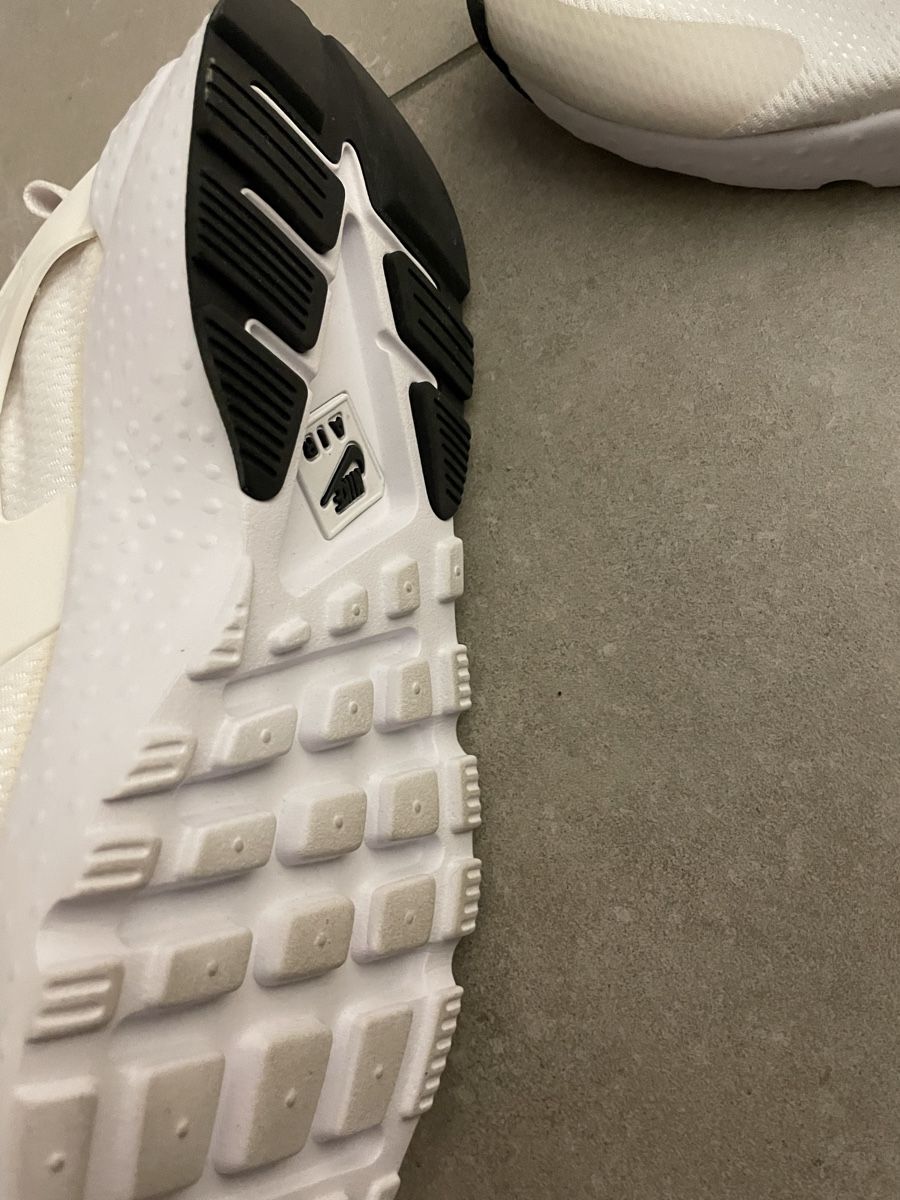 Nike Herrenschuhe: Nike Sneakers – Neu (gemäss Beschreibung) aus Zunzgen von mel_y6w2 4