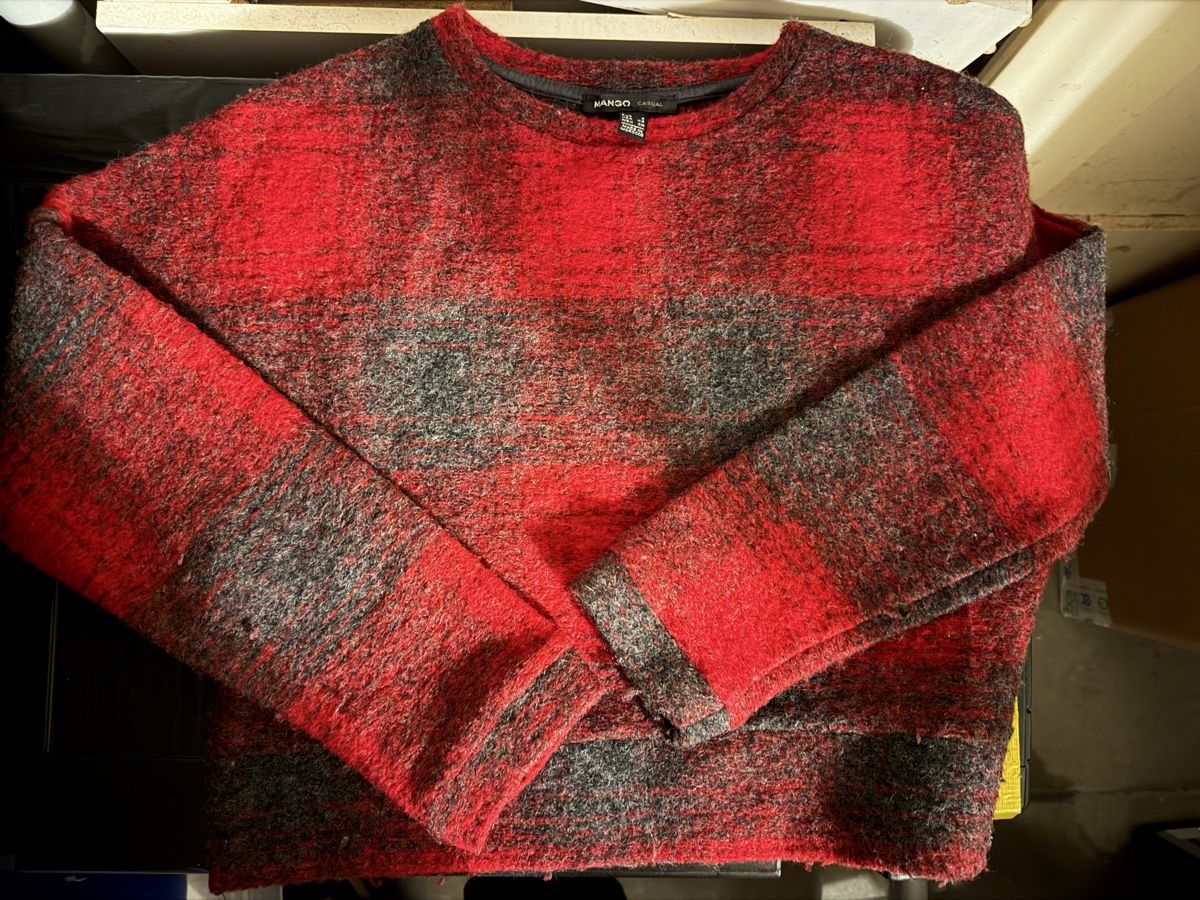 Mango Maglioni & Felpe: Pullover Mango kariert rot schwarz Grösse S gebraucht – Nuovo (secondo la descrizione) da Luzern venduto da Lorena.haj