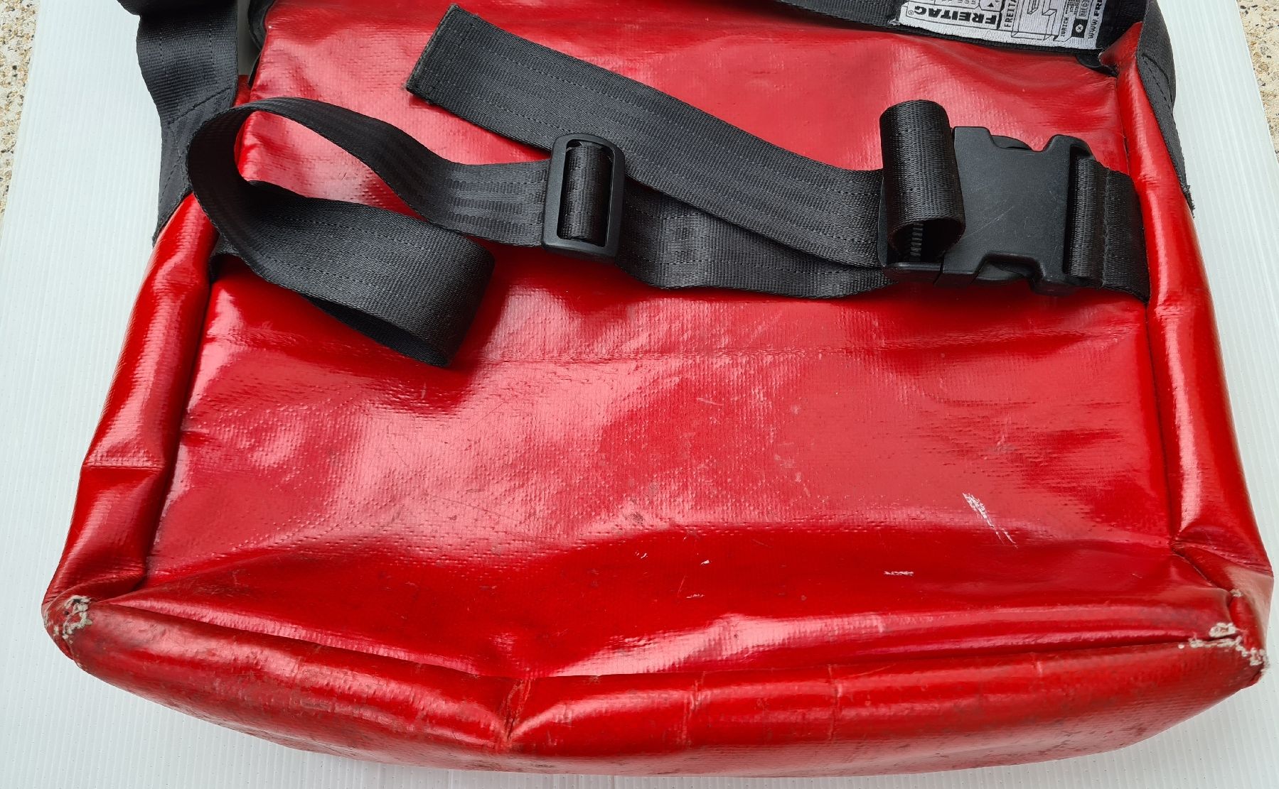Freitag Borse: Freitag Tasche Rot Serie G5.1 – Usato da Münchenstein venduto da vitalfit 3