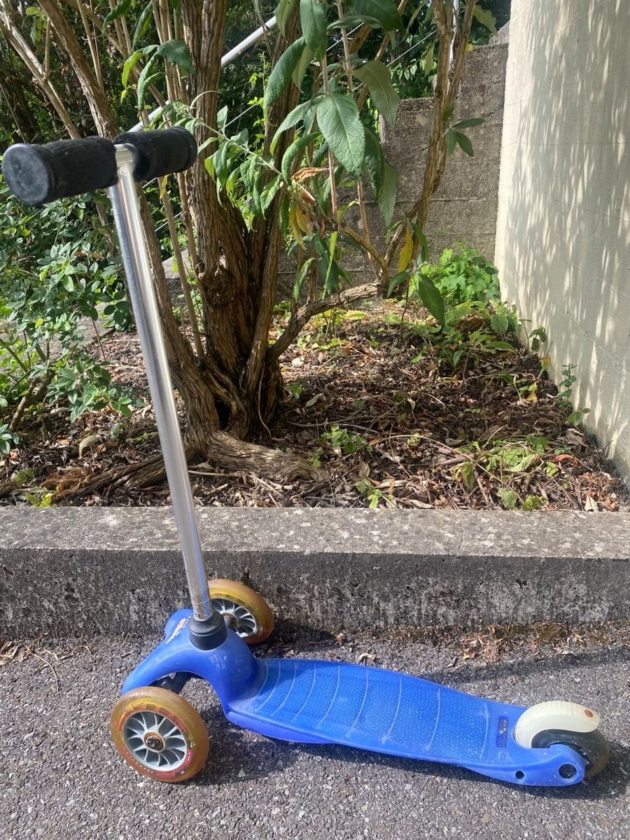 Kickboard: Dreirad Kickscooter blau mit Gebrauchsspuren – Usato da Baden venduto da njh_czs8