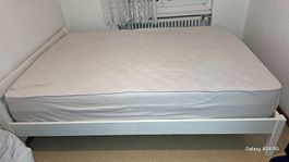 Bett 140 × 200 cm inkl. Matratze & Lattenrost für Fr. 65.-