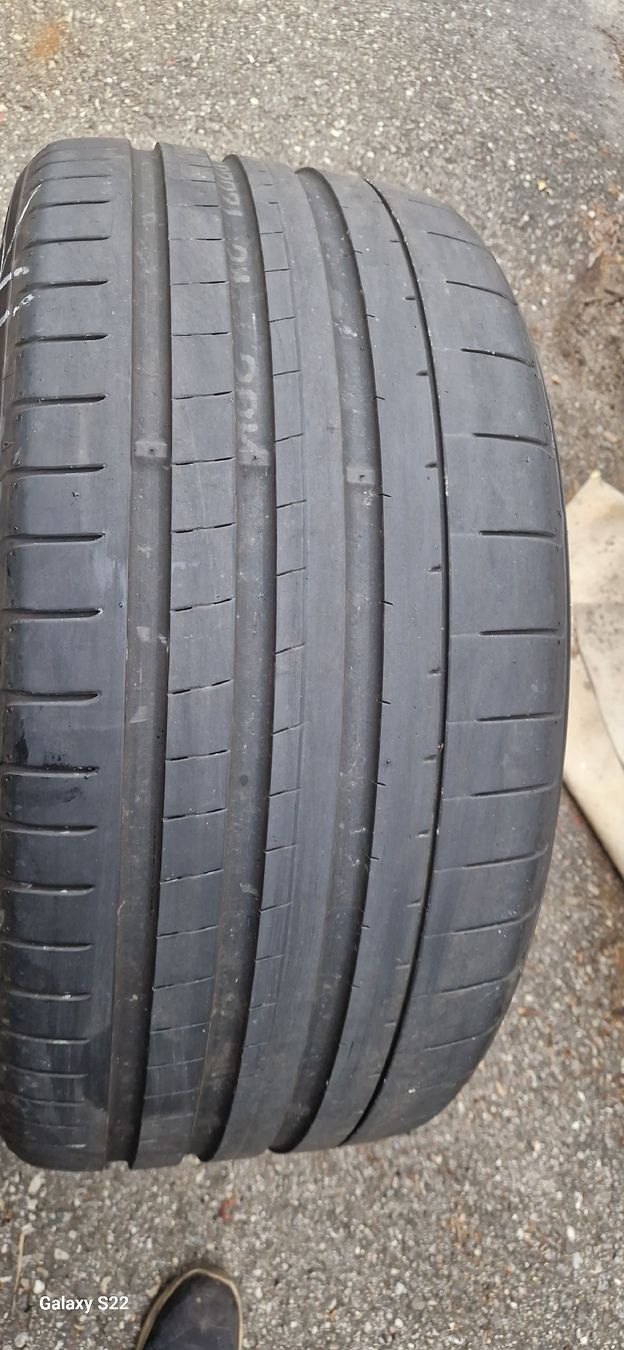Pneumatici & Ruote complete: Sommerpneu 275/35/ZR21 – Usato da herzogenbuchsee venduto da jamma01 1