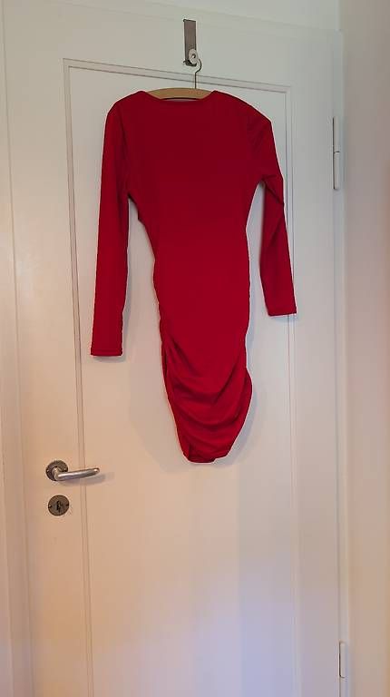 Kleider: Kleid – Gebraucht aus Uetikon am See von sal_jrs2 1