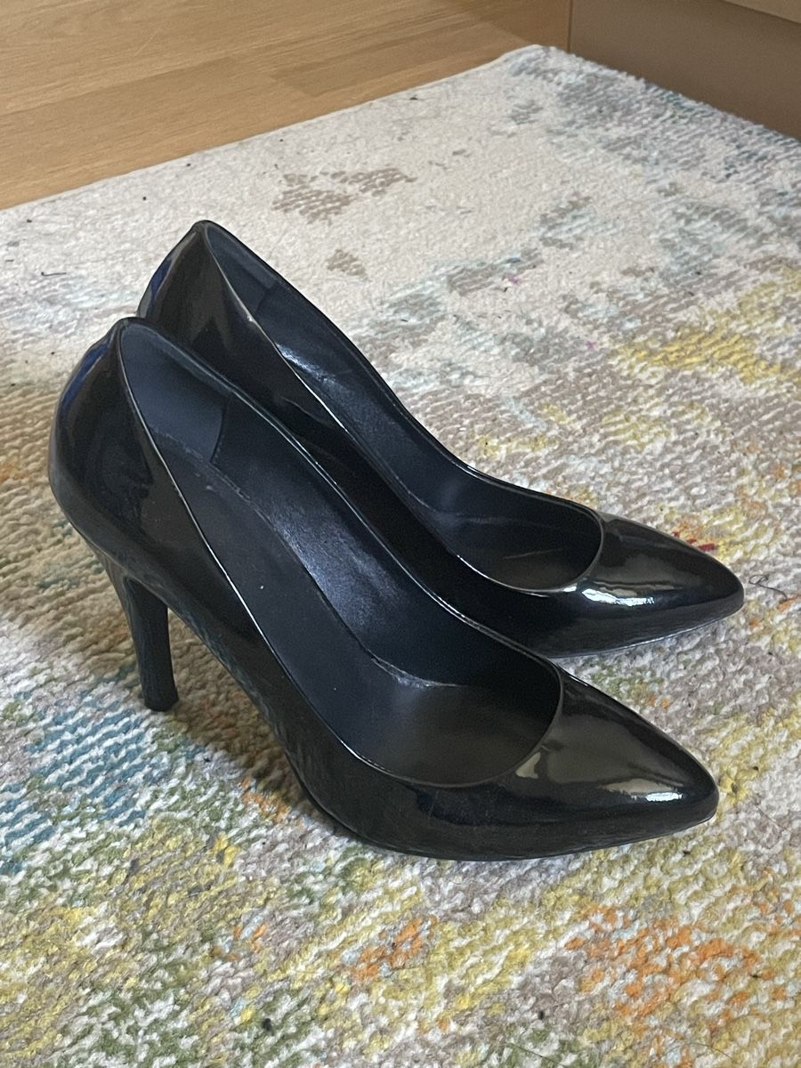 Navyboot Damenschuhe: Elegante Lackpumps Gr. 36 – Gebraucht aus Zürich von balilife 1