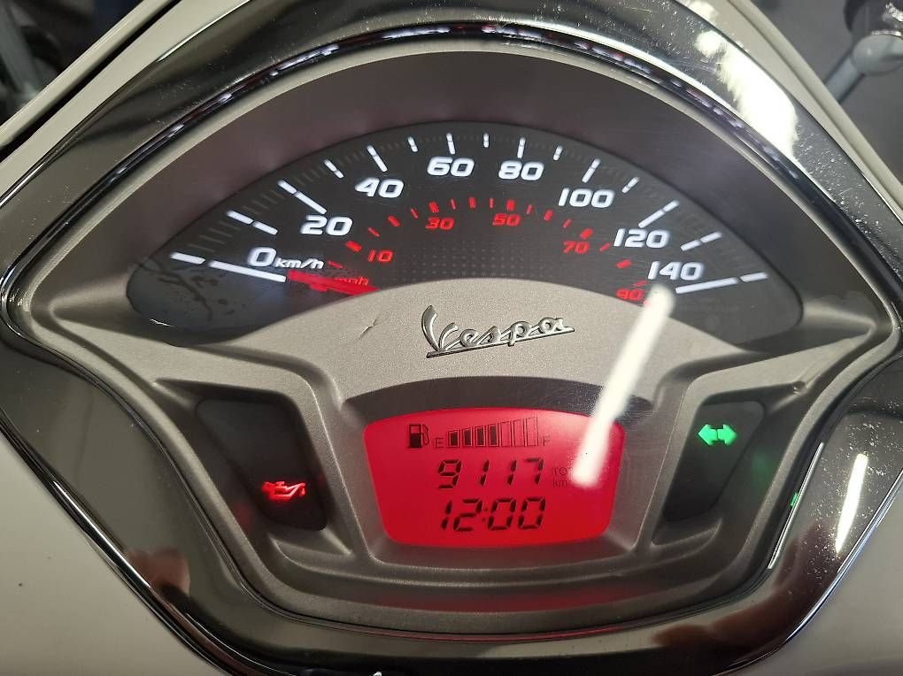 Vespa Scooter: Piaggio VespaGTS Super300 – Difettoso da Hefenhofen venduto da Garage_Barone 4