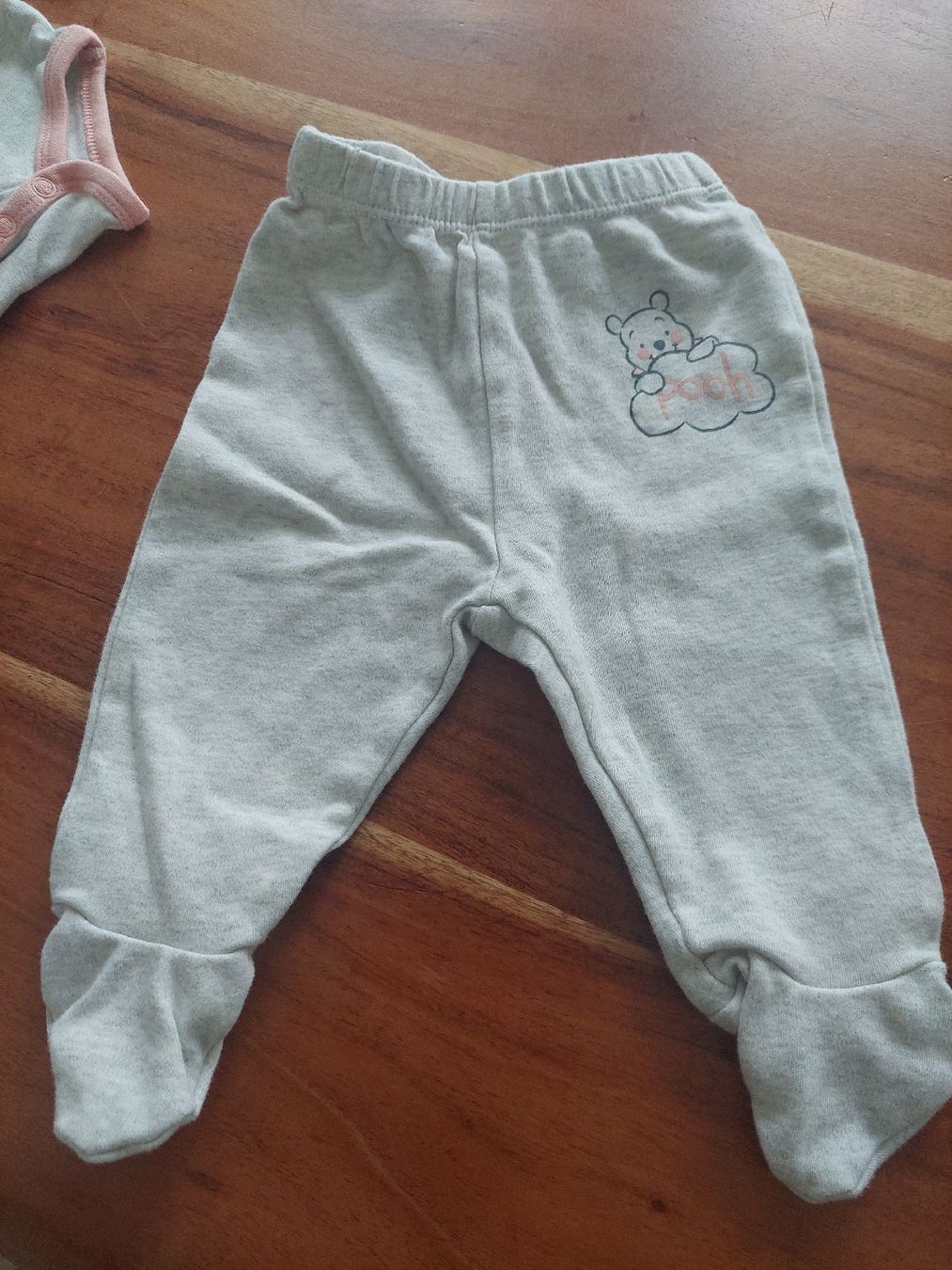 Pigiama & Simili: Winnie Puuh Gr.56 Body und Hose – Usato da Sissach venduto da zwwerg 1