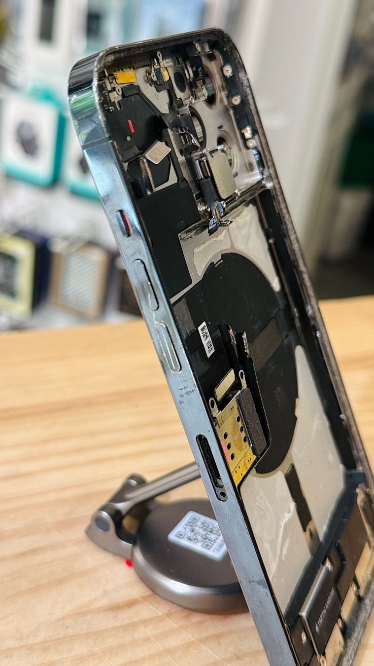 Apple Telefoni cellulari / Smartphones: Châssis Complet iPhone 12 Pro Max Graphite (Origine Demonté) – Usato da Morges venduto da DA-repa 3