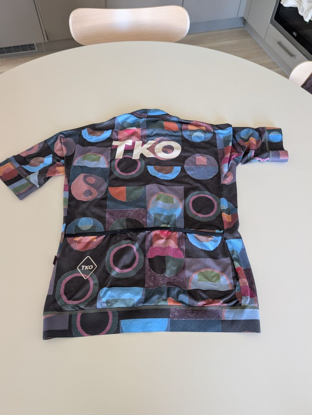 Pas Normal Studios Canottiere & Pantaloni: Pas Normal Studios Mechanism TKO Radtrikot Gr. L – Usato da Mörschwil venduto da Pixel65 1