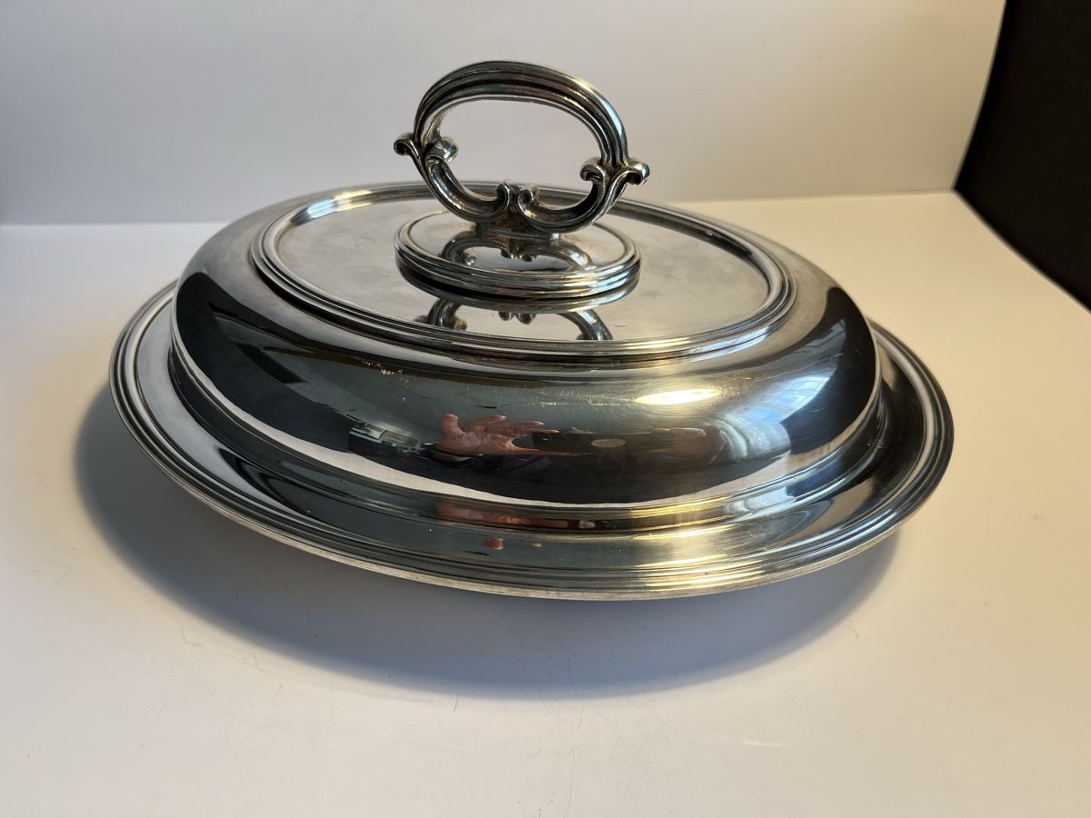 Piatti di portata: Plat de présentation  en métal plaqué argent – Usato da Lausanne venduto da joltei
