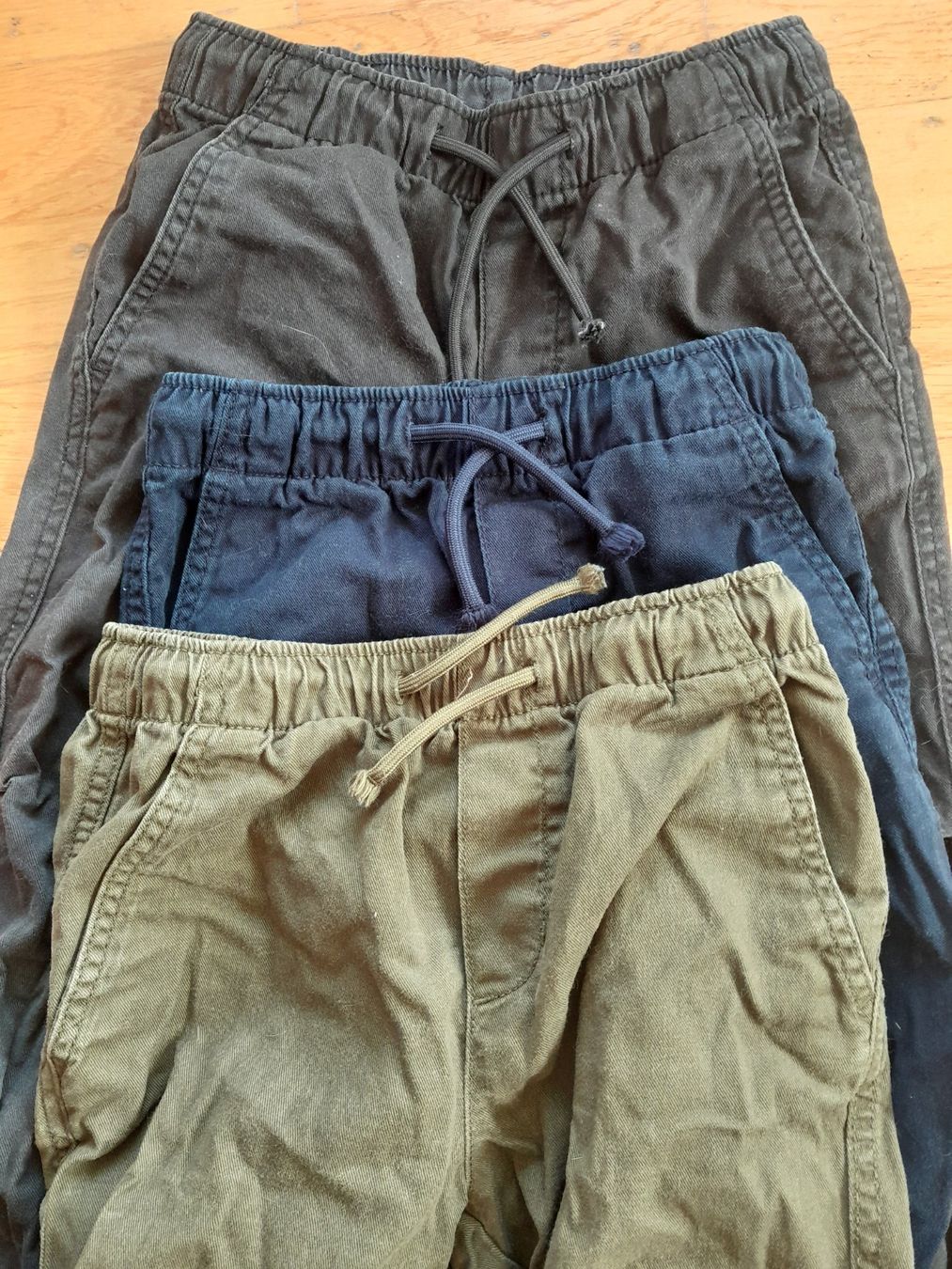 H&M Pantaloni: H&H Hose Jogger Grösse 116 – Usato da Worb venduto da Osterthal 1
