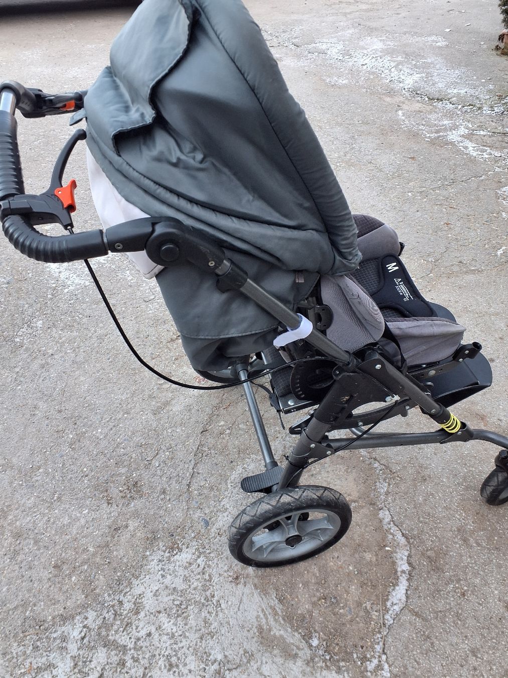 Carrozzine: poussette pour enfants avec handicap – Usato da Sion venduto da Sam-stress 6