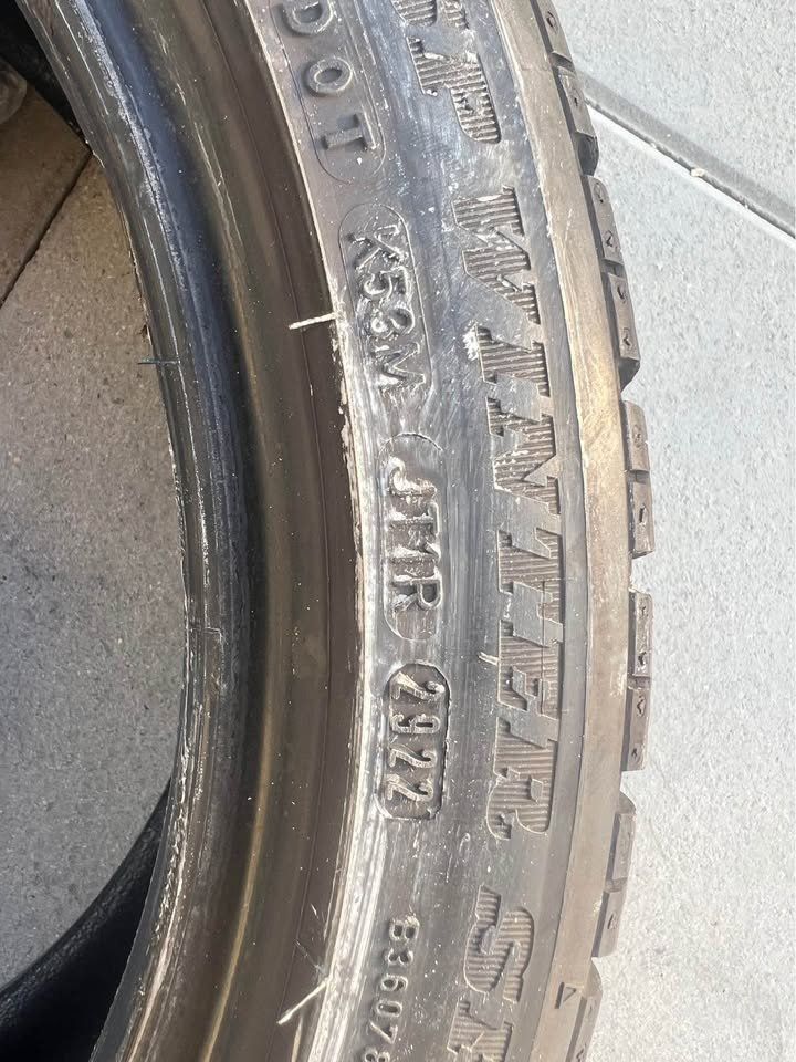 Dunlop Pneumatici & Ruote complete: Pneus Hiver Dunlop 17 – Usato da Salavaux venduto da pedromirra 1