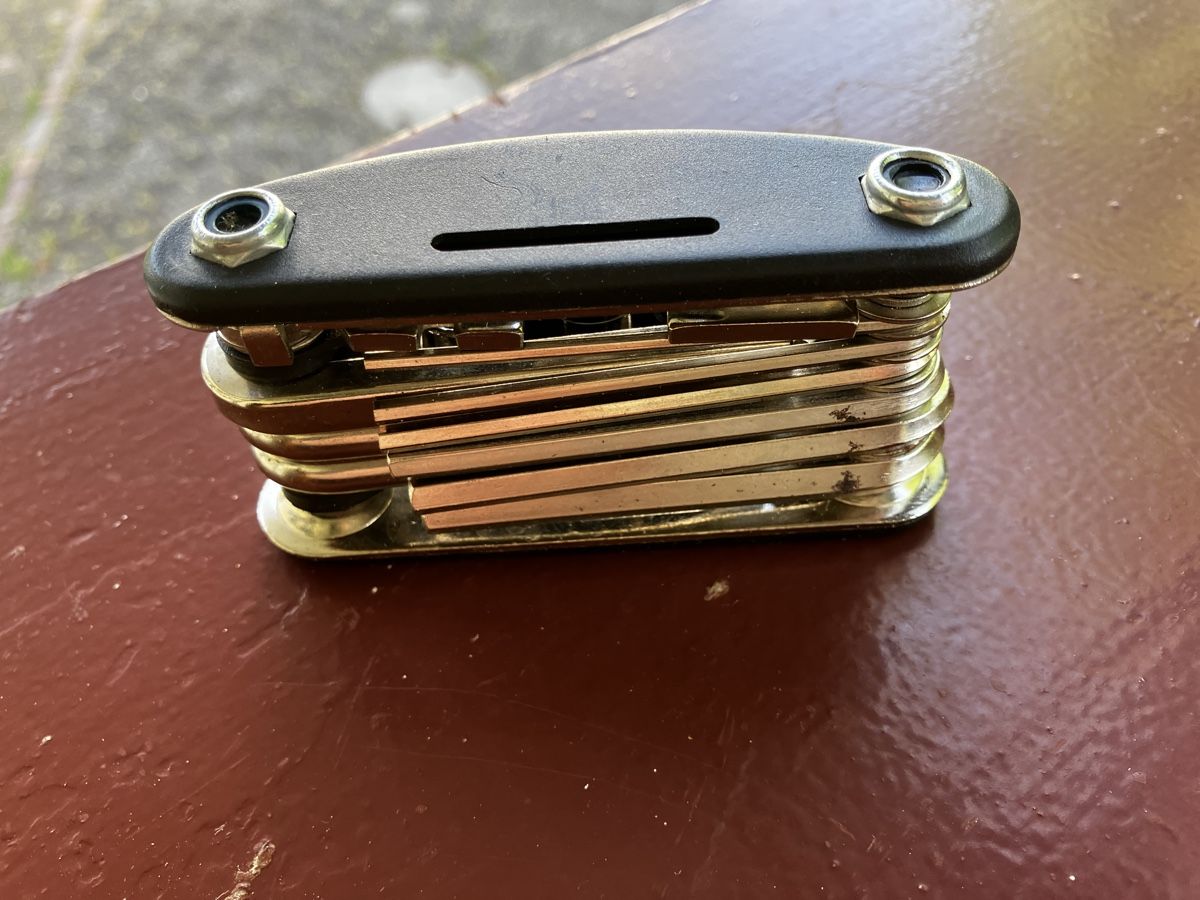 Tutti gli attrezzi: Werkzeug-Multitool – Usato da Buchs AG venduto da Allerleis 1