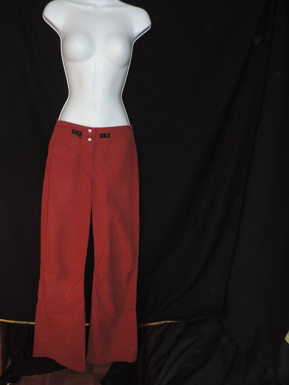 Pantaloni: pantalon droit rouge bordeaux – Usato da Genève venduto da Axelle333 4