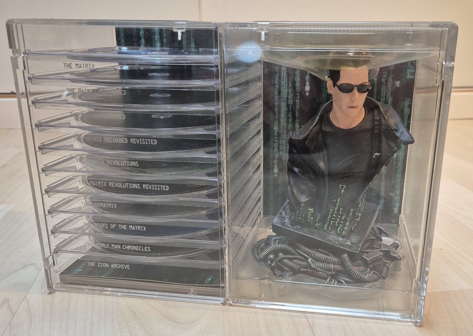 Alle DVDs: Matrix Ultimate Collection DVD Box mit Neo Figur! – Gebraucht aus Grossaffoltern von Baer1782