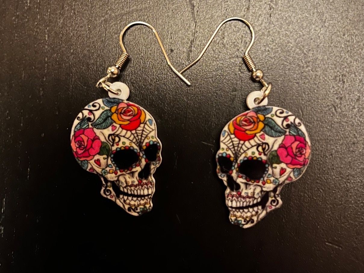 Ohrringe & -stecker: Ohrringe Schädel ( Santa Muerte) – Neu (gemäss Beschreibung) aus Gams von Mariawicca