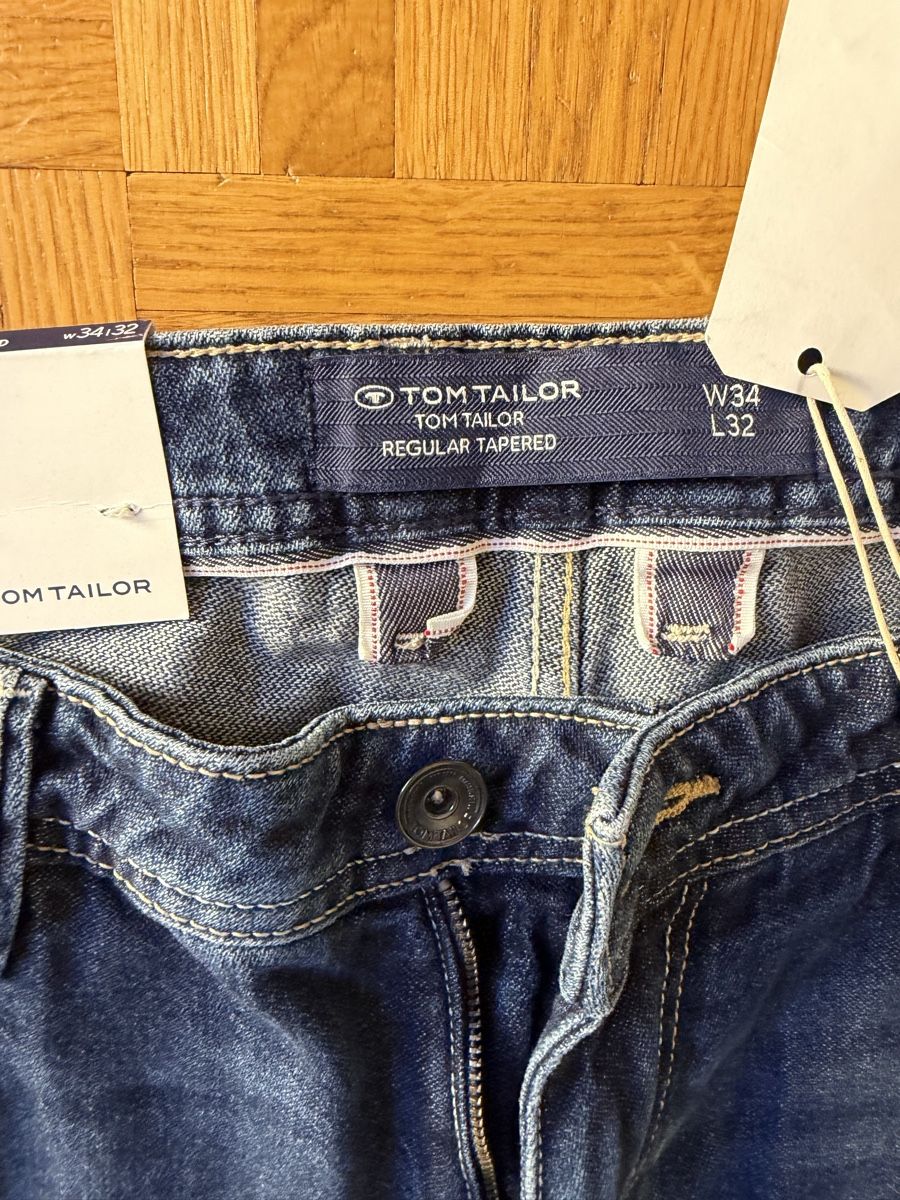Tom Tailor Jeans: Jeans Tom Taylor neuf taille 34/32 – Nuovo e nell'imballaggio originale da Savagnier venduto da Pivovar2 1