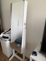 Mirror and jewelery storage with locker