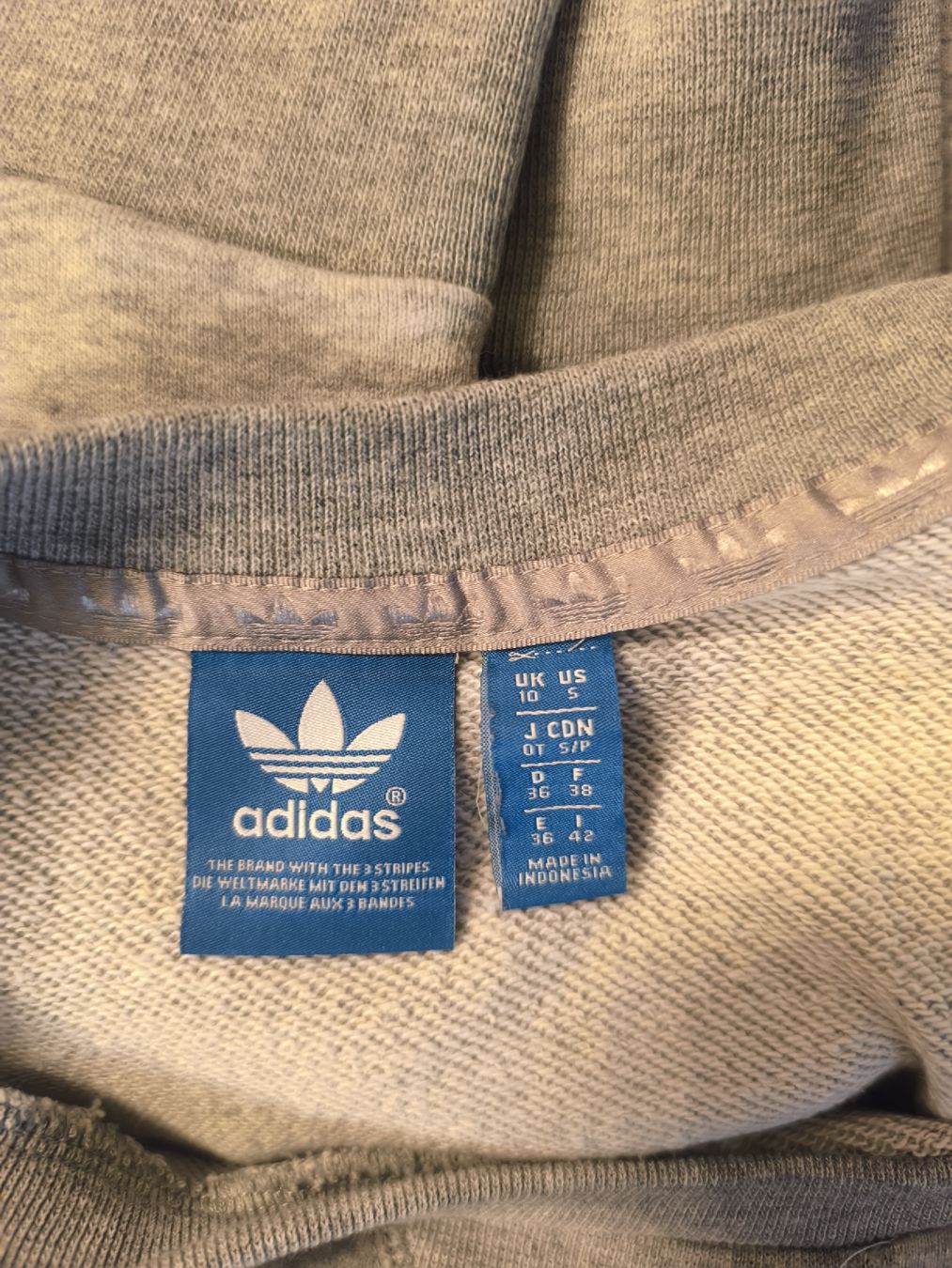 Adidas Kleider: Damen Pullover Kleid Adidas grau Grösse S – Gebraucht aus Bern von Nessli 2