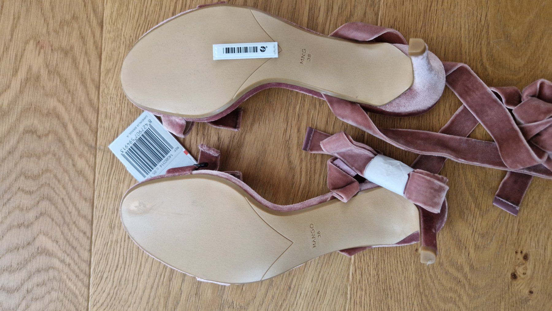 Scarpe da donna: Neue Mango Samt Sandale rosa Schleife Gr. 38 – Nuovo e nell'imballaggio originale da Erlinsbach SO venduto da ULIKH 6