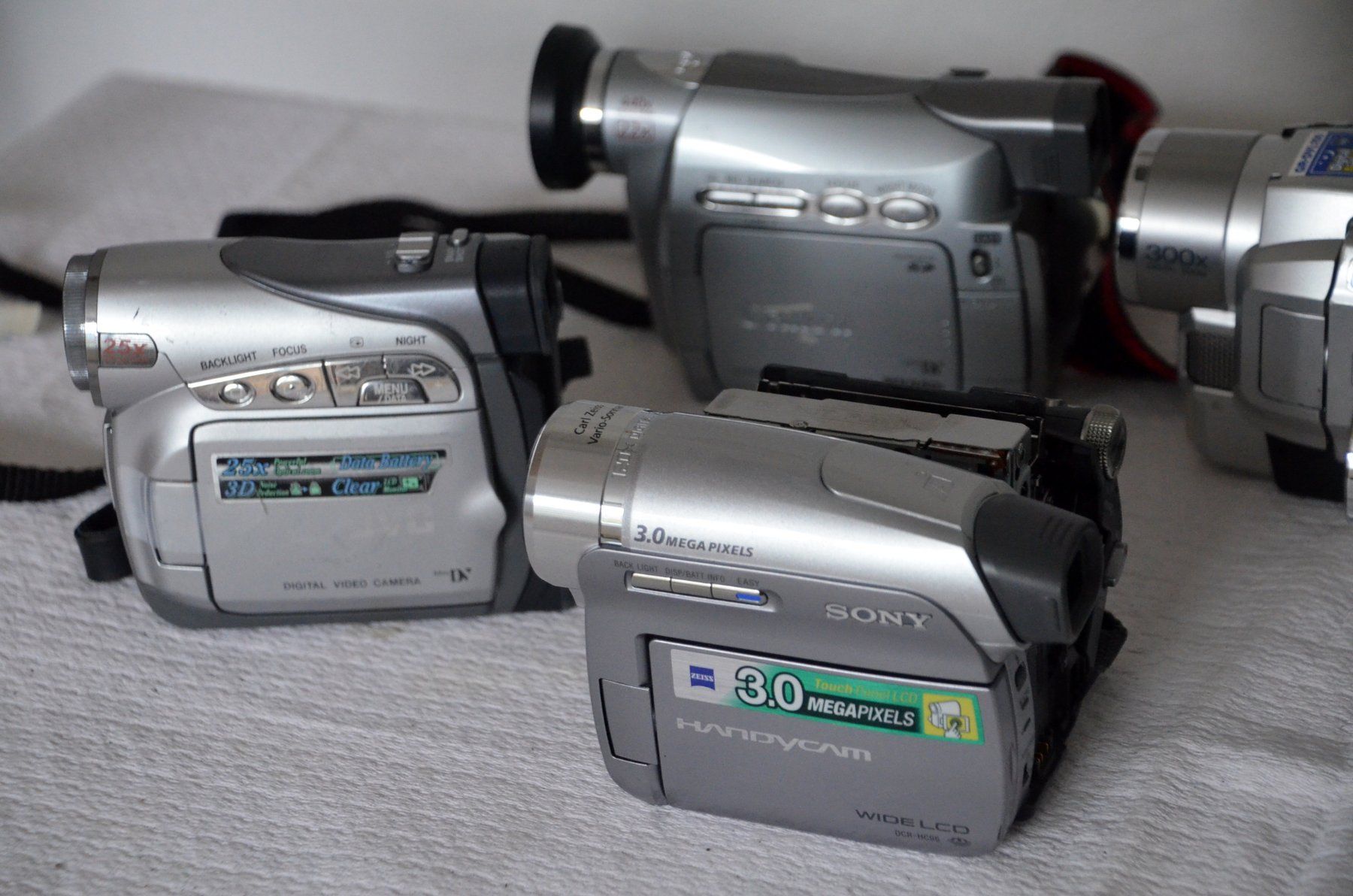 Videocamere: 8 x Camcorder MiniDv caméscope – Difettoso da Collonges venduto da arashee 2