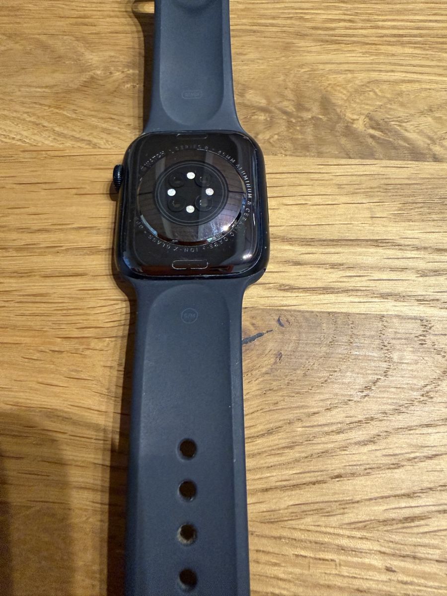 Apple Smartwatch: Apple Watch Serie 8 – Usato da Watt venduto da SwissBlueLine 1